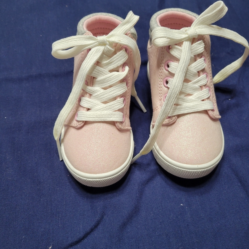 Toddler girl Carters Simple Joy's size 5 pink high top sneakers